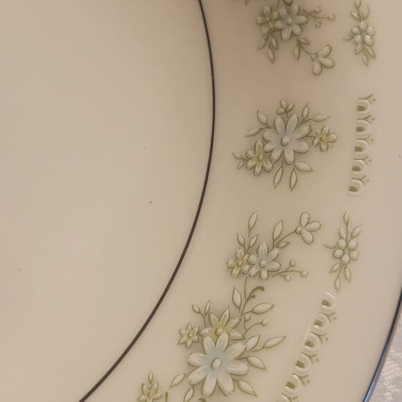 Noritake Ivory China Pattern Lexine 7007 Set of Four Soup Bowls Vintage - Picture 6 of 8